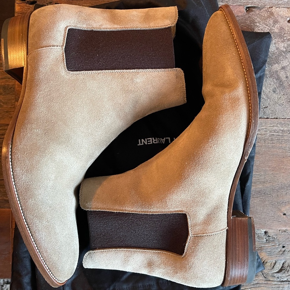 Saint Laurent YSL Mens Wyatt Chelsea Boots in Light Brown Suede Size 44